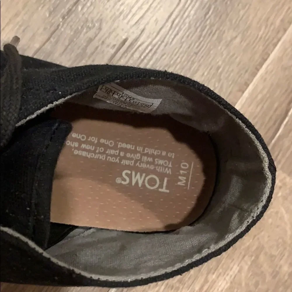 🎉last deal 🎉Men’s Toms shoes 👟
